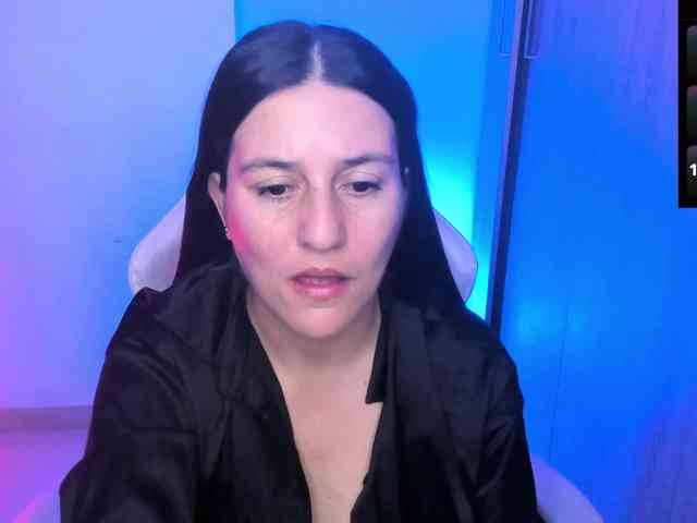 Saskyaajohnson webcam