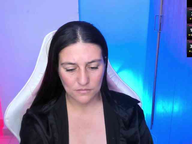 Saskyaajohnson webcam