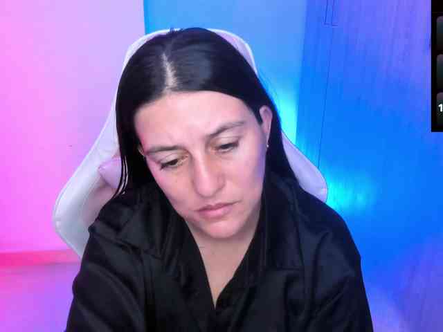 Saskyaajohnson webcam