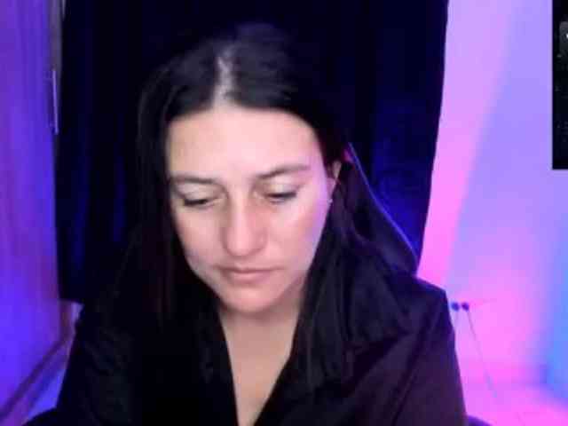 Saskyaajohnson webcam