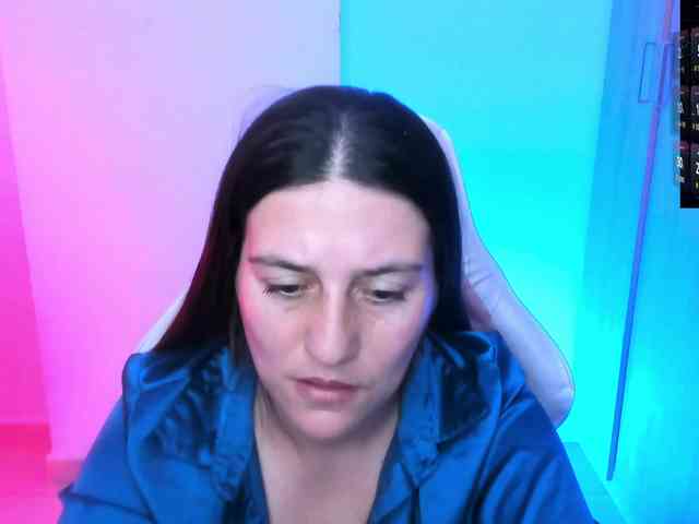 Saskyaajohnson webcam