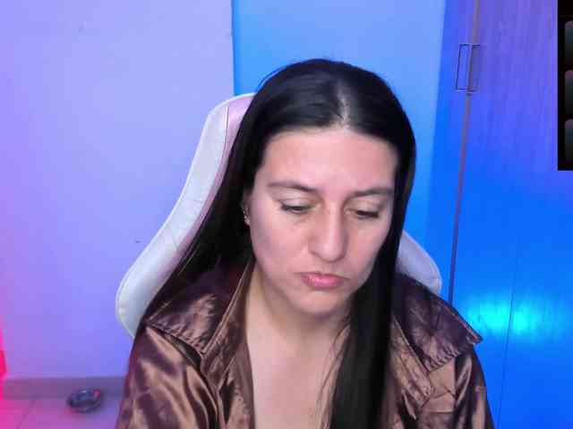 Saskyaajohnson webcam