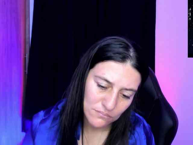 Saskyaajohnson webcam