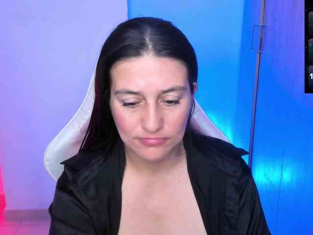 Saskyaajohnson webcam