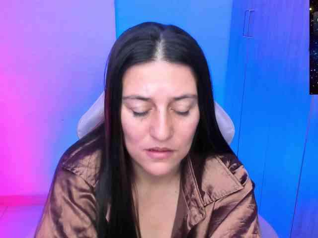 Saskyaajohnson webcam