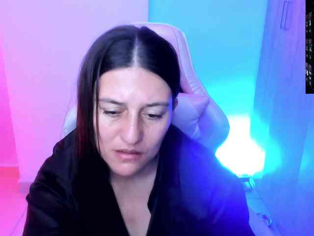 Saskyaajohnson webcam
