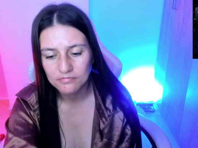 Saskyaajohnson webcam