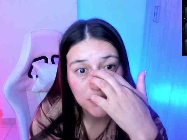 Saskyaajohnson webcam