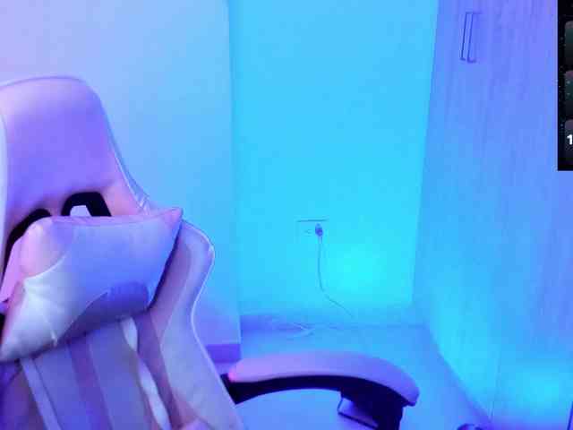 Saskyaajohnson webcam