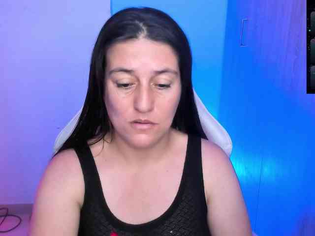 Saskyaajohnson webcam