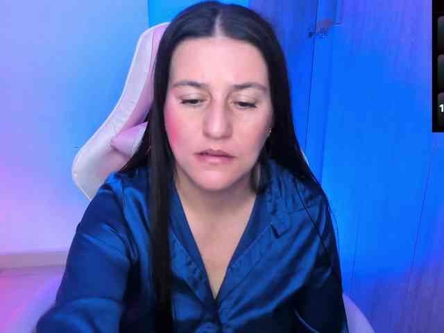 Saskyaajohnson webcam