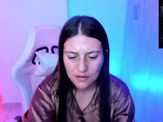 Saskyaajohnson webcam
