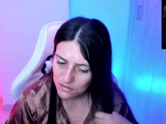 Saskyaajohnson webcam