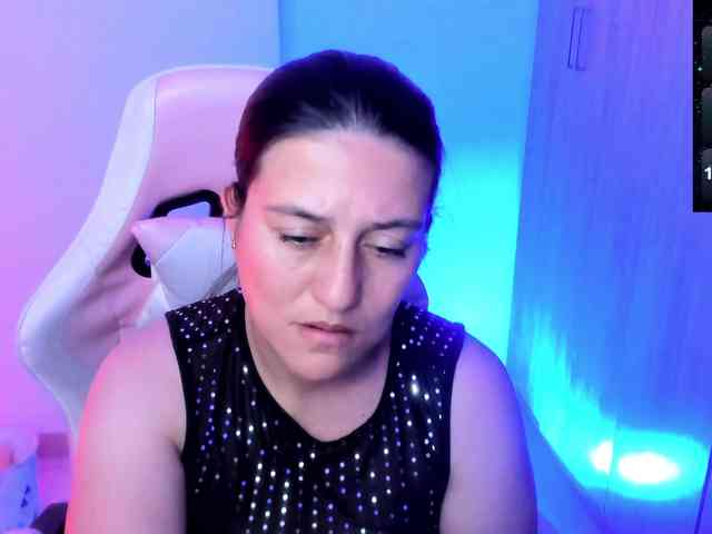 Saskyaajohnson webcam