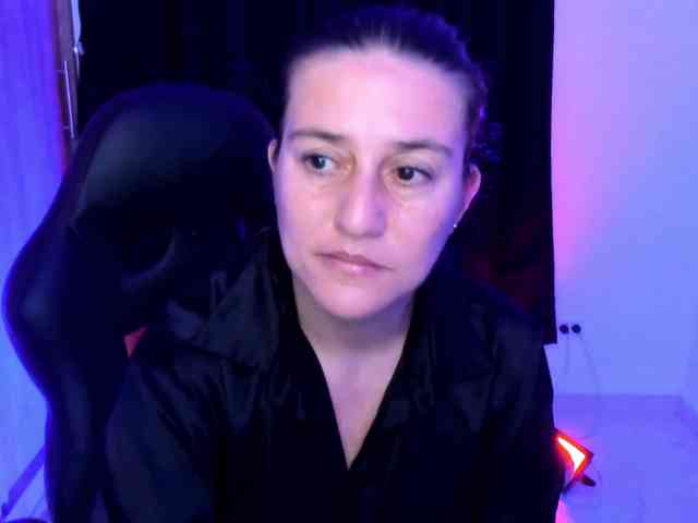 Saskyaajohnson webcam