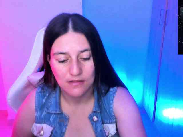 Saskyaajohnson webcam