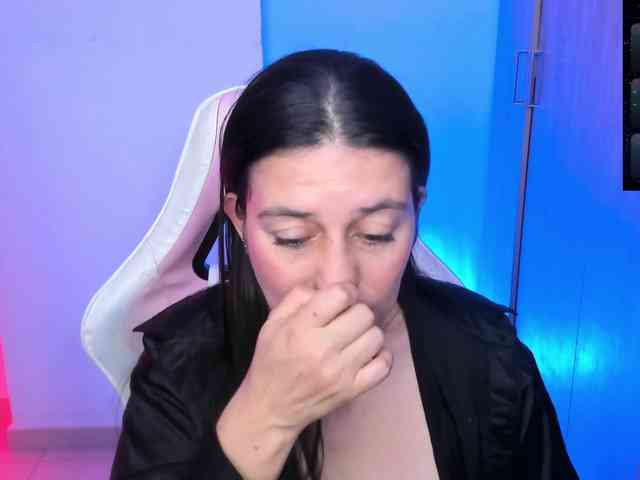 Saskyaajohnson webcam