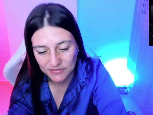 Saskyaajohnson webcam