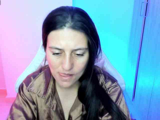 Saskyaajohnson webcam