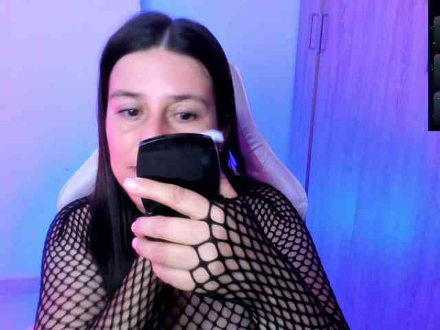Saskyaajohnson webcam
