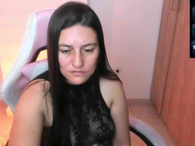Saskyaajohnson webcam