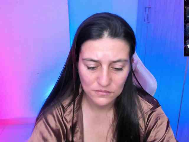 Saskyaajohnson webcam