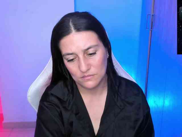 Saskyaajohnson webcam