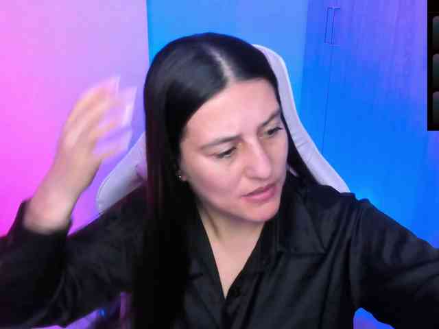 Saskyaajohnson webcam