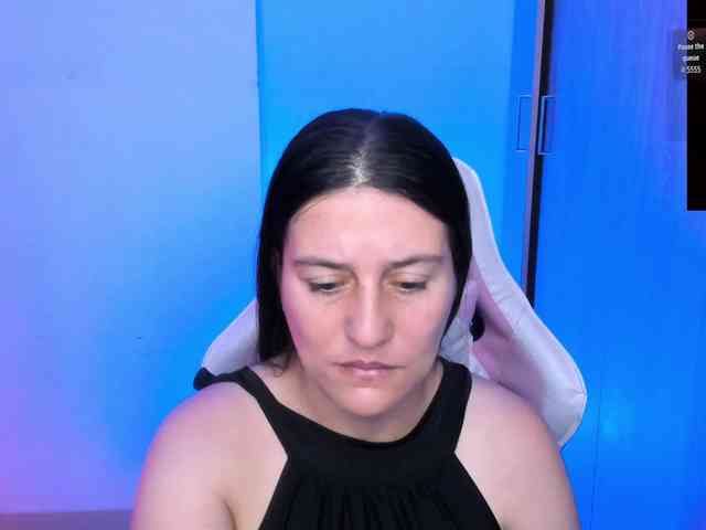 Saskyaajohnson webcam