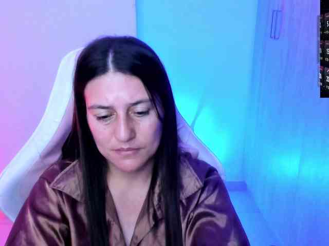 Saskyaajohnson webcam
