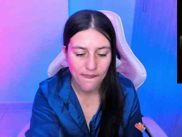 Saskyaajohnson webcam
