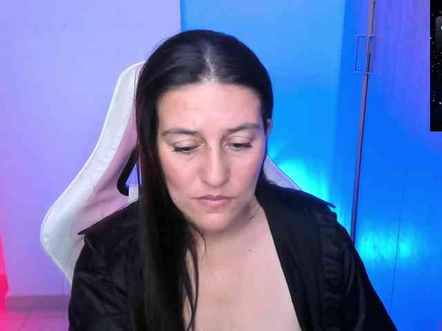 Saskyaajohnson webcam