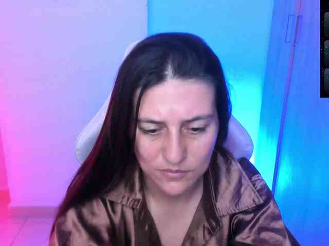 Saskyaajohnson webcam