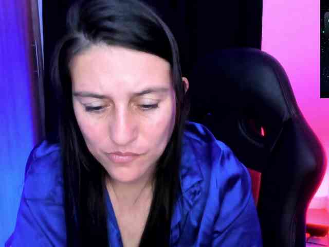 Saskyaajohnson webcam