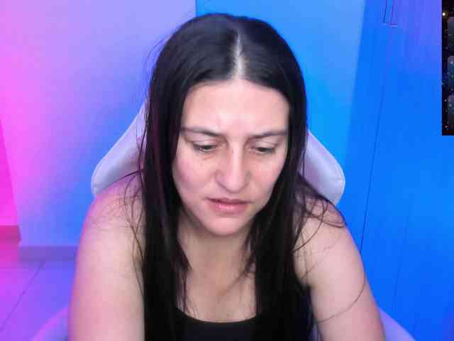 Saskyaajohnson webcam