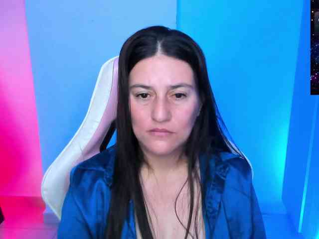 Saskyaajohnson webcam