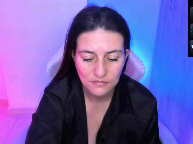 Saskyaajohnson webcam