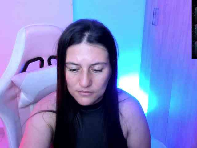 Saskyaajohnson webcam