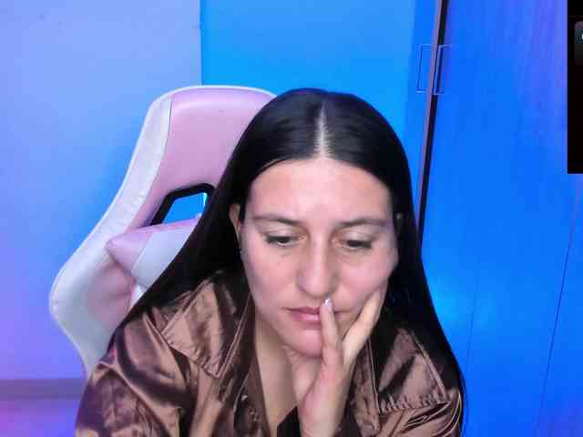 Saskyaajohnson webcam