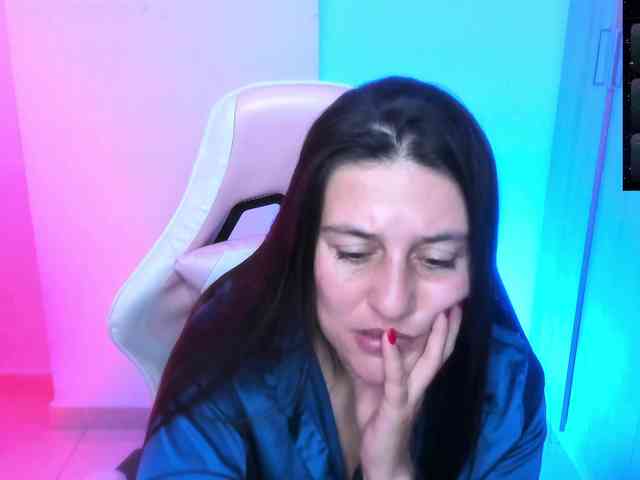 Saskyaajohnson webcam