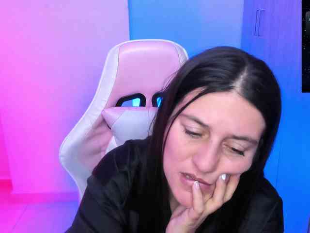 Saskyaajohnson webcam
