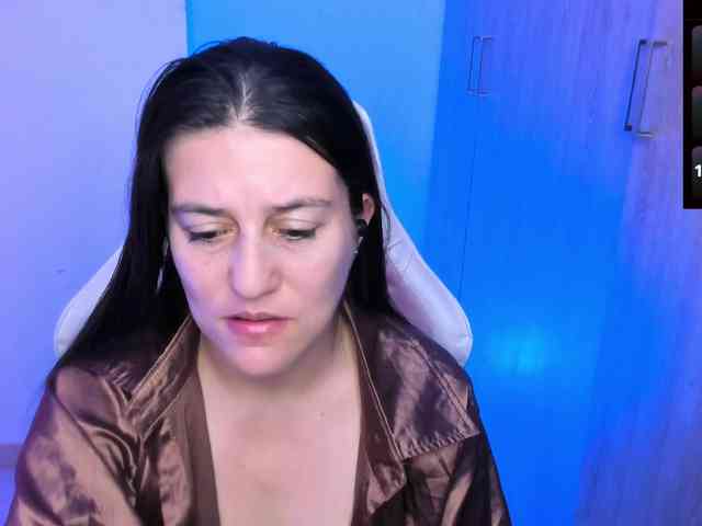 Saskyaajohnson webcam