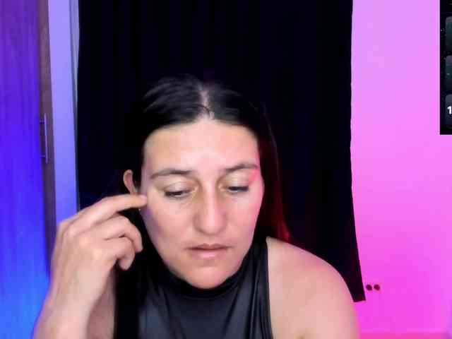 Saskyaajohnson webcam