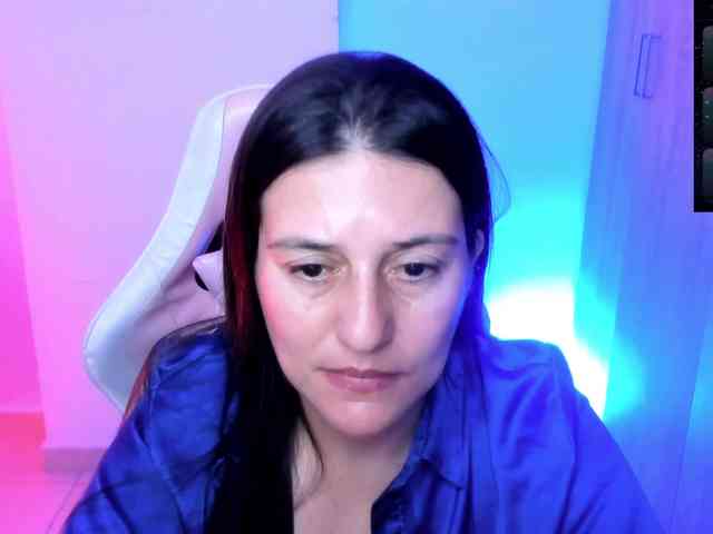 Saskyaajohnson webcam