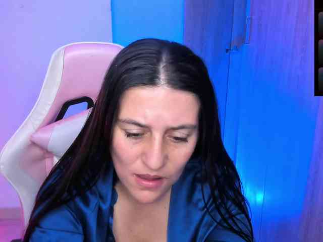 Saskyaajohnson webcam