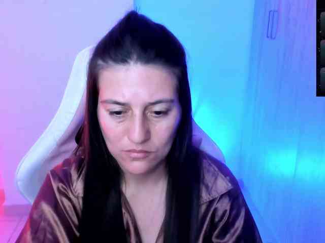 Saskyaajohnson webcam