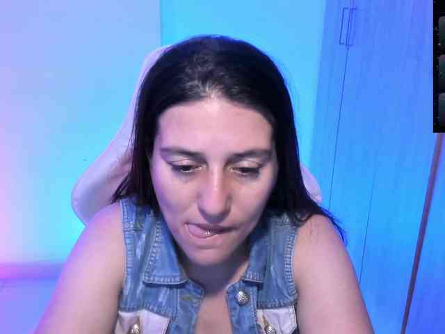 Saskyaajohnson webcam