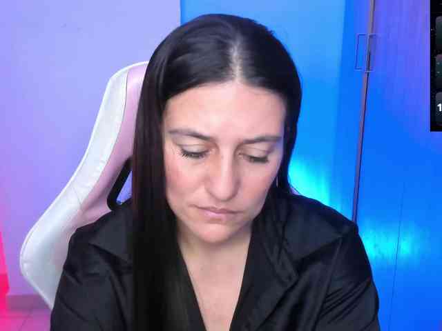 Saskyaajohnson webcam