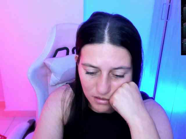 Saskyaajohnson webcam