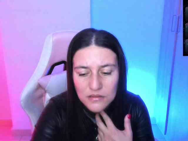 Saskyaajohnson webcam